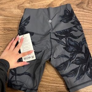 Align high rise short 8”